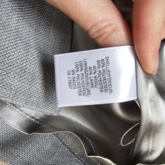 Gray Pencil Skirt | Banana Republic office wear Excellent condition - Picture 5 of 8